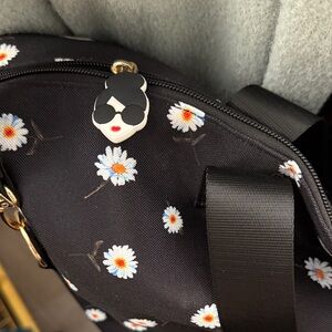 Super cute alice + olivia daisy weekender/tote bag
